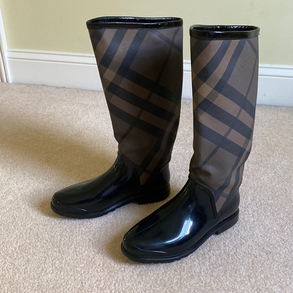 Burberry rain boots